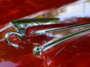 Competition entry: Swan Hood Ornament - '53 Packard