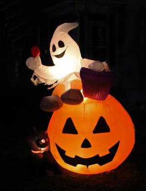 Competition entry: Ghost and Pumpkin #2