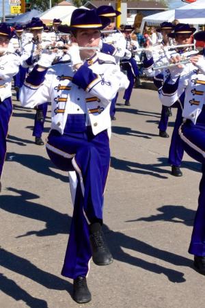 Competition entry: High Stepping (Onalaska Hilltopper Band)