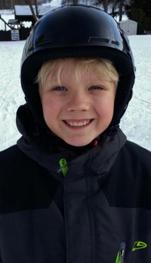 Competition entry: Little skier dude